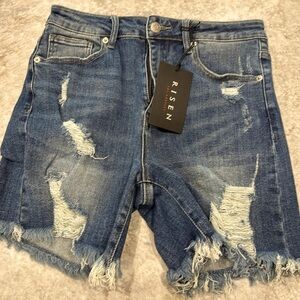 NWT Risen Jean shorts- sz medium
